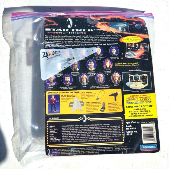 NWT Vintage 1994 Star Trek Captain Kirk Action Figure - Picture 3 of 16